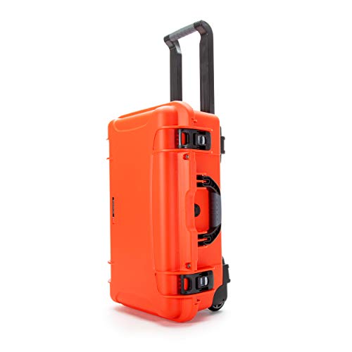 Nanuk 935 Waterproof Carry-On Hard Case na may Mga Gulo...